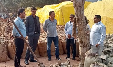 *कलेक्टर ने उपार्जन केन्द्रों से धान उठाव कार्य में तेजी लाने के दिए निर्देश