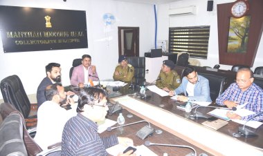 कलेक्टर ने ली सड़क सुरक्षा समिति की बैठक,कहा सड़क दुर्घटना रोकने गम्भीरता से कार्य करने की जरूरत