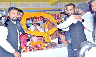 उप मुख्यमंत्री अरुण साव जरहागांव में कबड्डी प्रतियोगिता के समापन समारोह में हुए शामिल*  *सामुदायिक भवन हेतु 10 लाख रूपए की घोषणा की*