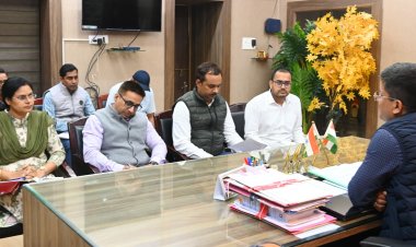 कलेक्टर ने की धान खरीदी की समीक्षा, लक्ष्य के 68प्रतिशत तक हो चुकी हैं खरीदी,