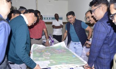 कलेक्टर ने कोनी में बना रहे 240 बेड मल्टी स्पेशलिटी हॉस्पिटल का किया निरीक्षण, बचे काम 15 फरवरी तक पूरा करने दिए निर्देश