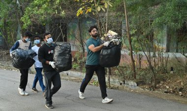बंच ऑफ़ फूल्स ,नगर निगम , रायपुर स्मार्ट सिटी ने मिलकर नरैया तालाब में किया सफ़ाई के लिए श्रमदान, निगम कमिश्नर श्री अविनाश मिश्रा के साथ  शामिल हुए रायपुरियंस