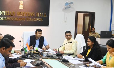 मनरेगा आयुक्त बंसल ने ली समीक्षा बैठक,धीमी प्रगति को लेकर जीपीएम एवं सक्ति के अधिकारियो को फटकार,