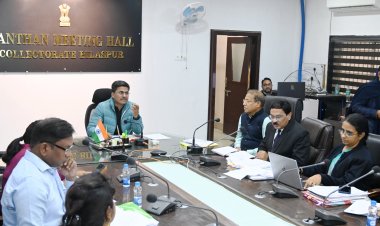 कलेक्टर ने की स्वास्थ्य विभाग के काम काज की समीक्षा, लापरवाह चिकित्सक व स्वास्थ्य कर्मचारी के वेतन रोकने के निर्देश