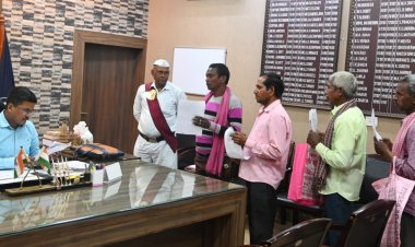 कलेक्टर ने जनदर्शन में सुनी आम लोगों की समस्याएं,संबंधित अधिकारियों को दिए तत्काल निराकरण के निर्देश