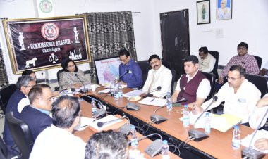 कमिश्नर ने डीन एवं स्वास्थ्य विभाग के अधिकारियों की ली बैठक, मेडिकल कॉलेजो सहित स्वास्थ्य विभाग के काम काज की समीक्षा