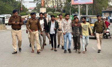 बाबी ढाबा में मारपीट करने वाले 5आरोपीयो को पुलिस ने किया गिरफ्तार, दो अन्य फरार, कई थानों में है ममला दर्ज़, पुलीस ने निकाला जुलूस