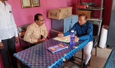 जाति प्रमाण पत्र में लापरवाही बरतने वाले शिक्षक को कारण बताओ नोटिस जारी