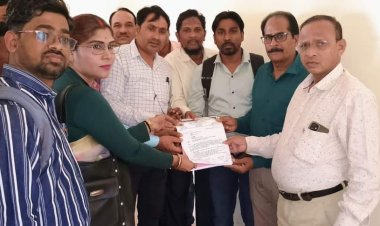 *छत्तीसगढ़ अधिकारी/कर्मचारी फेडरेशन पथरिया ने एसडीएम को मुख्यमंत्री व मुख्य सचिव के नाम सौंपा ज्ञापन