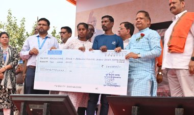 हितग्राही को मिला प्रधानमंत्री जीवन ज्योति बीमा योजना का लाभ