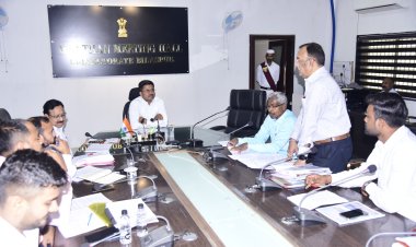 कलेक्टर ने की अरपा भैंसाझार परियोजना की समीक्षा, काम की लेट लतीफी पर एसडीओ को लगाई फटकार, निर्माण कार्य में तेजी लाने दिए निर्देश