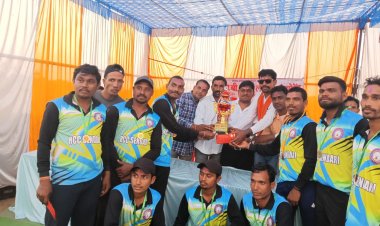 रोहराकला में क्रिकेट में सेंदरी ने मारी बाज़ी, सरपंच राजेन्द्र साहू रहे मुख्य अतिथि