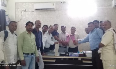 मुंगेली जिले में जिला शिक्षाधिकारी जी.आर.चातुर्वेदी जी के मार्गदर्शन में प्राथमिक शाला प्रधान पाठक पदोन्नति हेतु काउंसलिंग निष्पक्ष व पारदर्शिता पूर्वक संपन्न शिक्षकों में ख़ुशी की लहर