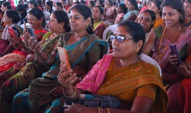 महतारी वंदन योजन: प्रधानमंत्री मोदी ने बटन दबाकर प्रदेश की 70लाख से अधिक महिलाओं के खाते में जारी की योजना की पहली किस्त