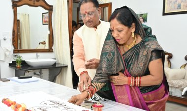 मुख्यमंत्री विष्णु देव साय ने पत्नी कौशल्या साय के जन्मदिन पर किया शानदार पोस्ट