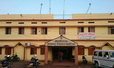 पंचायत  विकास कार्य मे लापरवाही करना सरपंच को पड़ा भारी,  धारा 40 के तहत एसडीएम ने सरपंच को पद से हटाया