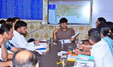 *कलेक्टर ने पेट्रोल-डीजल पम्प संचालकों को डेड स्टाक के अलावा रिजर्व स्टाॅक रखने दिए निर्देश