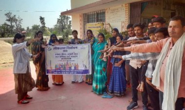 *लोकसभा निर्वाचन 2024*  *स्वास्थ्य शिविर लगाकर वनांचल के मतदाताओं को किया गया जागरूक