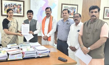 विधायक कवासी लखमा के विवादित बोल,Bjp ने की चुनाव आयोग से शिकायत, लखमा की उम्मीदवारी रद्द कर एफआईआर करने की मांग,भाजपा नेता बोले प्रदेश का माहौल खराब कर रही हैं कांग्रेस