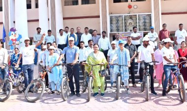 लोकसभा निर्वाचन 2024* *‘‘शत-प्रतिशत मतदान, मुंगेली जिले का अभिमान’’ का दिया गया संदेश