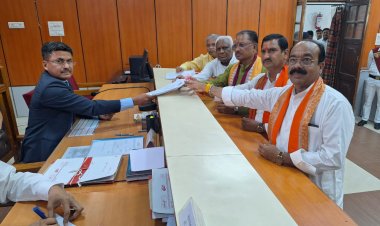 भाजपा प्रत्याशी तोखन साहू ने मुख्यमंत्री विष्णुदेव साय की मौजूदगी में जमा किया नामांकन