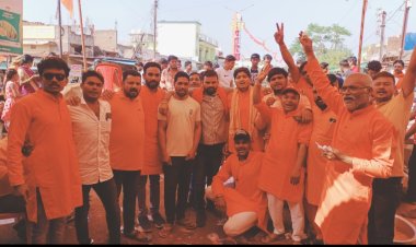 नगर में हनुमान जयंती की धूम:नगर के मंदिरों में हुआ विशेष हवन पूजन, दिनभर चला भंडाराें का दौर