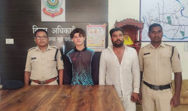 बिना अनुमति जुलुस, तलवार फरसा लेकर अभद्र गानों में डांस करते, धार्मिक उन्माद पैदा करने वालो पर पुलिस का एक्शन, 2आरोपी गिरफ्तार, अन्य युवकों की पुलिस ने कर ली है पहचाना जल्द होगें गिरफ्तार