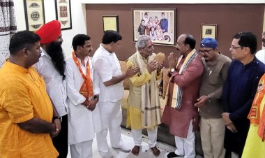 पद्मश्री गुरु पंडित रामलाल बरेठ का डिप्टी सीएम अरुण साव सहित भाजपा नेताओं ने किया सम्मान