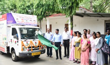 राष्ट्रीय डेंगू दिवस :कलेक्टर ने जन जागरूकता वाहन को दिखाई हरी झंडी