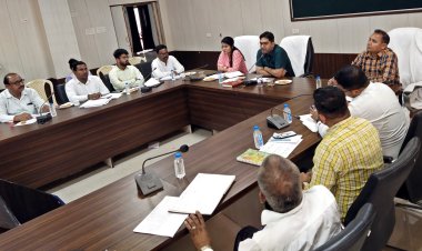 *जिला पंचायत सीईओ ने स्वच्छ भारत मिशन अंतर्गत ओडीएफ प्लस ग्राम बनाने की समीक्षा