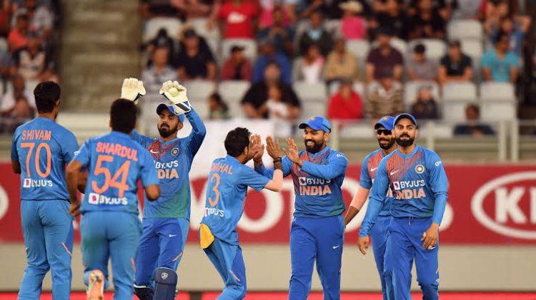 भारत ने दूसरी बार टी-20 विश्व कप ट्रॉफी जीती, दक्षिण अफ्रीका को 7 रन से हराया।