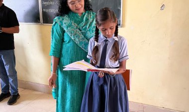 स्वामी आत्मानंद सरगांव का संचालक लोकशिक्षण दिव्याउमेश मिश्रा ने किया निरीक्षण