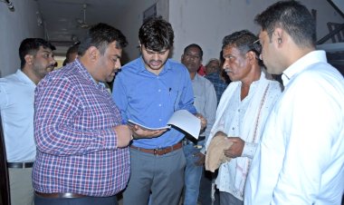 *नक्शा सुधार एवं राजस्व प्रकरणों के निराकरण के लिए चलाएं अभियान - कलेक्टर राहुल देव*  *कलेक्टर ने मुंगेली एसडीएम एवं तहसील कार्यालय का किया निरीक्षण