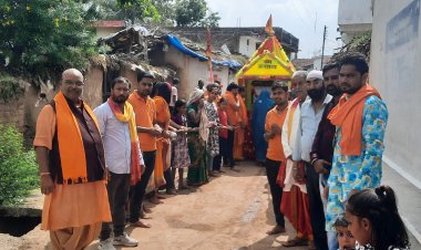 नगर मे गाजे बाजे से निकली जगन्नाथ रथयात्रा