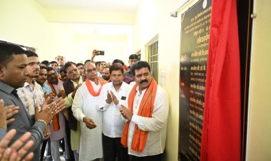 उपमुख्यमंत्री  विजय शर्मा ने विभिन्न विकास कार्यों का किया लोकार्पण, संकुल स्तरीय शाला प्रवेश उत्सव कार्यक्रम में हुए शामिल