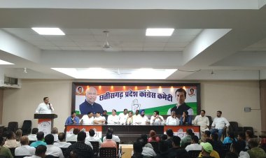 कांग्रेस मुख्यालय में वरिष्ठ नेताओं की बैठक संपन्न, दक्षिण विधानसभा उपचुनाव की तैयारी को लेकर की गई चर्चा