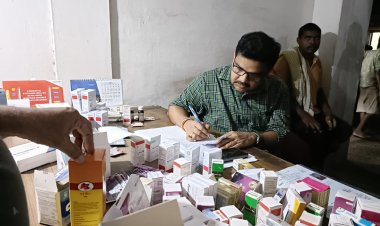 कलेक्टर के निर्देश पर दो और झोलाछाप क्लीनिक किए गए सील ,एक ही दिन में 4 अवैध क्लीनिकों पर कार्रवाई,स्वास्थ्य विभाग का एक क्लर्क चला रहा था क्लीनिक