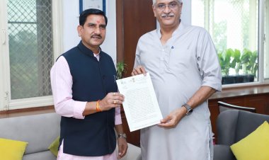 महामाया मंदिर रतनपुर को 'प्रसाद' योजनांतर्गत शामिल करने और उन्नयन हेतु विशेष कॉरिडोर बनाने की मांग की।