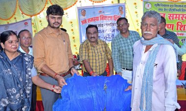 *ग्राम गोइन्द्री में जनसमस्या निवारण शिविर का हुआ आयोजन*  *मांग एवं शिकायत संबंधी 119 आवेदन मिले, 75 का हुआ मौके पर निराकरण