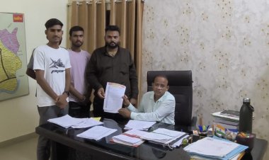 विश्व हिन्दू परिषद बजरंग दल द्वारा जनसमस्या से अवगत कराते हुवे  SDM को सौपा ज्ञापन