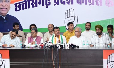 प्रदेश कांग्रेस अध्यक्ष दीपक बैज ने की प्रेस कॉन्फ्रेंस: विधायक देवेन्द्र यादव की गिरफ़्तारी को लेकर विधायक दल की बैठक 20 को, प्रदेश भर में धरना प्रदर्शन की तैयारी