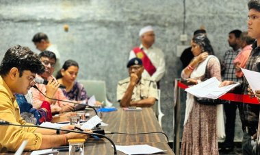 *कलेक्टर जनदर्शन में आमजनों से हुए रूबरू, सुनी समस्याएं*  *निराकरण के दिए निर्देश