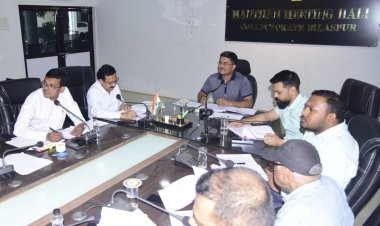 राजस्व विभाग की समीक्षा: 15 दिन से पुराना सीमांकन का मामला जनदर्शन में आया तो पटवारी होंगे निलंबित,गिरदावरी सर्वे रिपोर्ट का गंभीरता से करें सत्यापन*