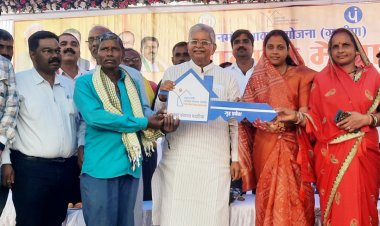 5272 ग्रामीणों को मिलेगा प्रधानमंत्री आवास , नरेंद्र मोदी के प्रधानमंत्री बनने के बाद मिला ग्रामीणों को मूलभूत सुविधाएं