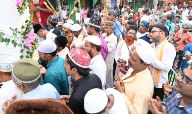 परचम कुशाई के साथ शुरू हुआ सालाना उर्स,दिखाई दिया जोरदार उत्साह