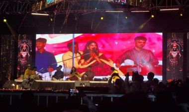 बिलासपुर में राज्योत्सव कार्यक्रम: सुप्रसिद्ध भजन गायिका मैथिली ठाकुर की अनुपम प्रस्तुति जारी