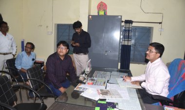 बड़ी ख़बर: आत्मानंद स्कूल में गंदगी देख भड़के कलेक्टर,अनुपस्थित प्राचार्य सहित पांच शिक्षक निलंबित