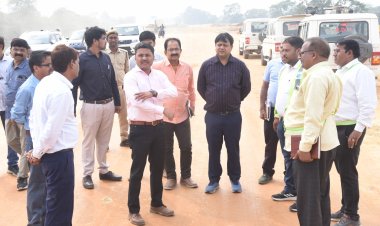 *शासकीय योजनाओं का मैदानी हालात जानने दौरे पर निकले कलेक्टर*,प्राचार्य, संकुल समन्वयक समेत 5 शिक्षकों का निलंबन के दिए निर्देश,आत्मानंद स्कूल का किया औचक निरीक्षण, नदारद मिले शिक्षक*