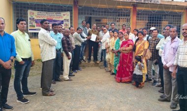 कटघोरा में शिक्षक मोर्चा ने मोदी की गारंटी लागू करने मुख्यमंत्री के नाम एसडीएम को सौंपा ज्ञापन