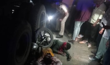 ट्रेलर गाड़ी की चपेट मे आने से 2 युवक की गई जान.. , डस्ट बना हादसे का मुख्य कारण